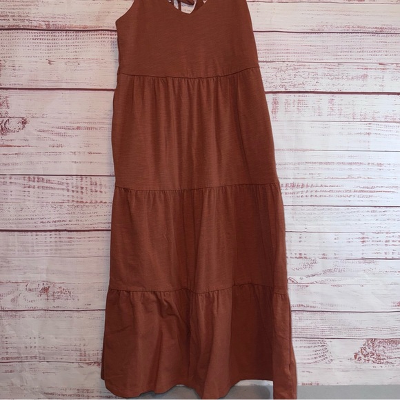 Old Navy, spaghetti strap tiered dress - Picture 5 of 8